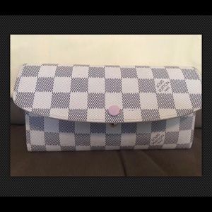 Louis Vuitton Emilie Wallet